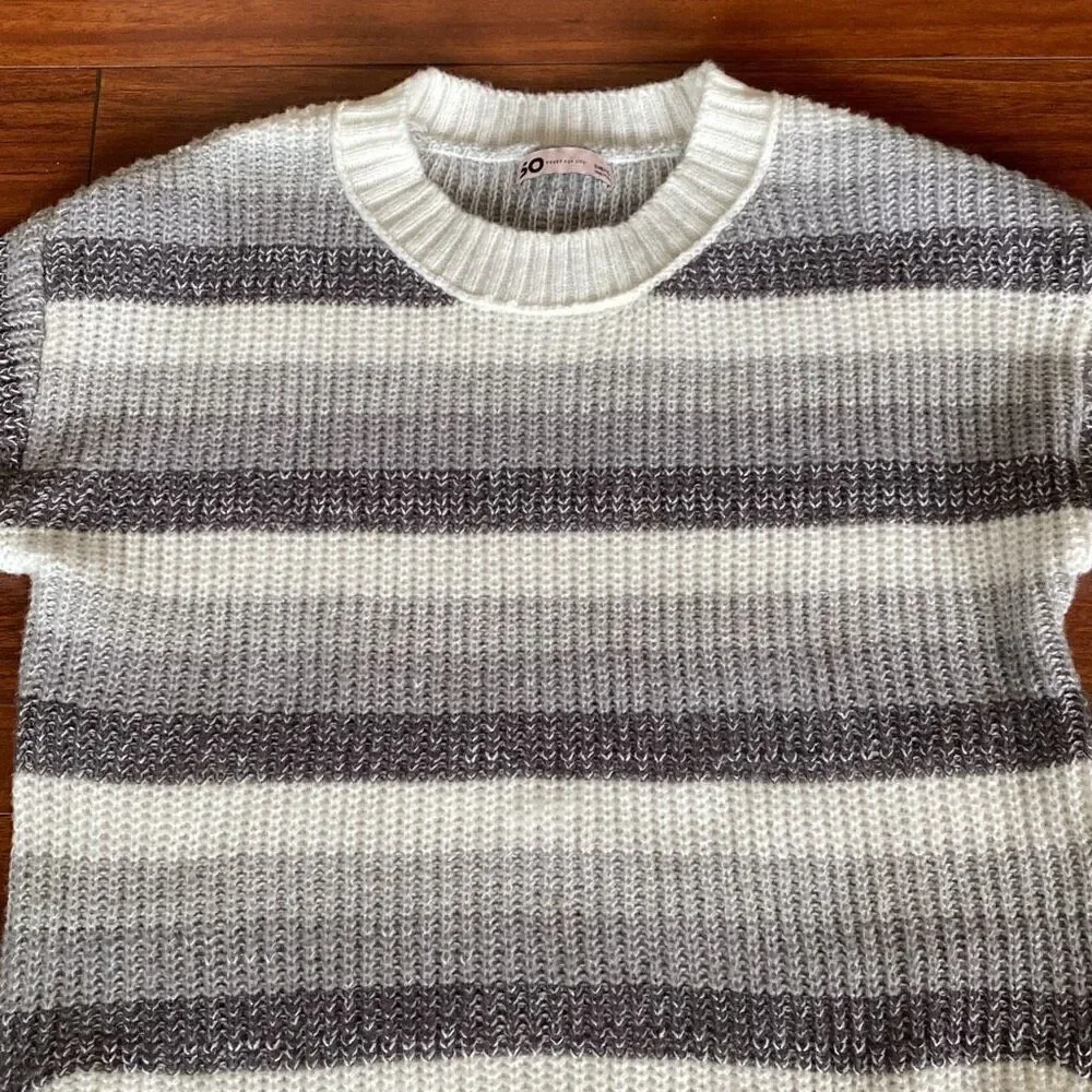 🔥3/$20🔥 SO striped knit pullover sweater size S